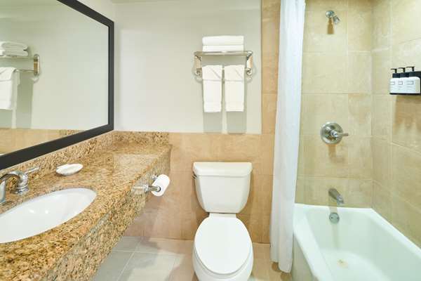  - Aqua Palms Waikiki Hotel Honolulu