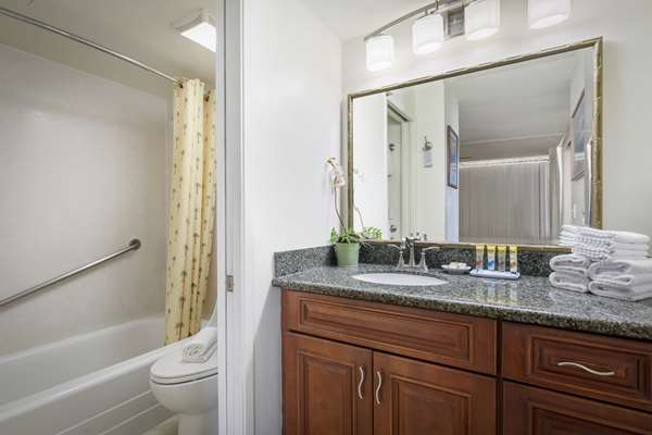  - Aston at Waikiki Banyan Hotel Honolulu