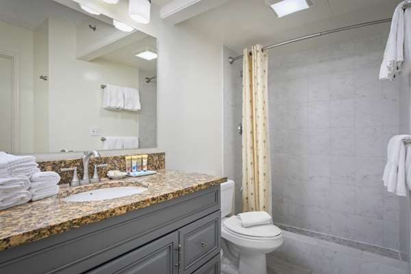  - Aston at Waikiki Banyan Hotel Honolulu