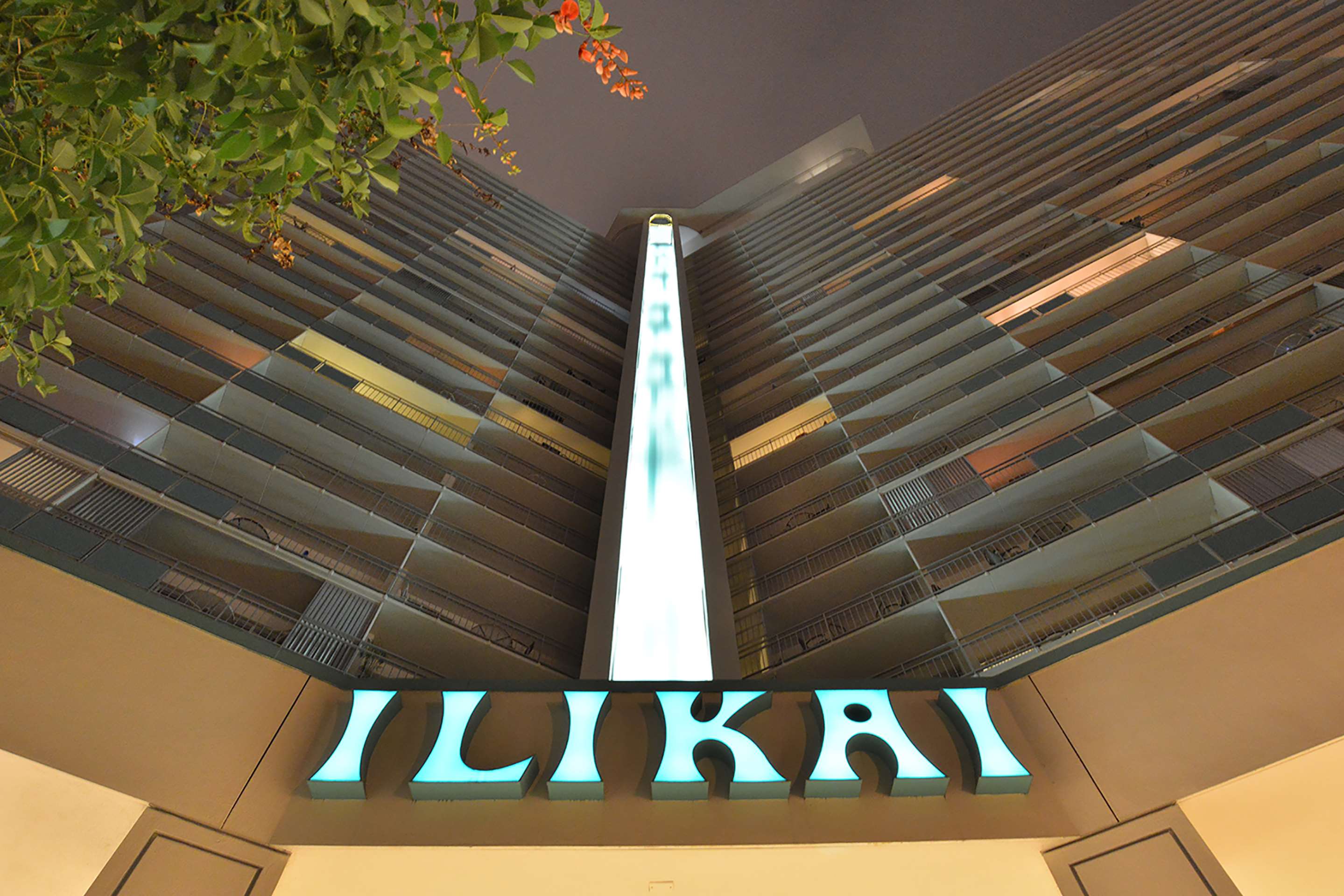 Ilikai Lite - Signage