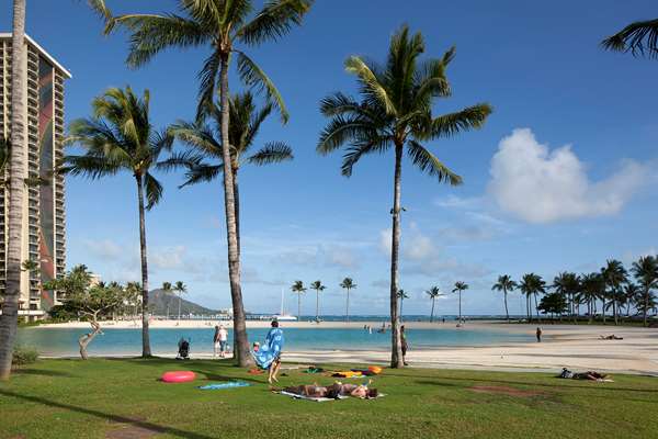 Beach - Ilikai Lite Hotel Honolulu