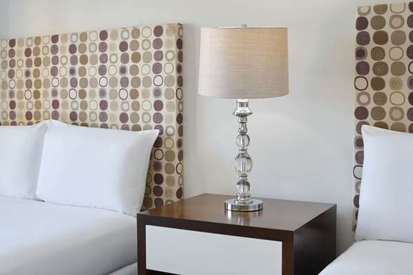  - Ilikai Lite Hotel Honolulu