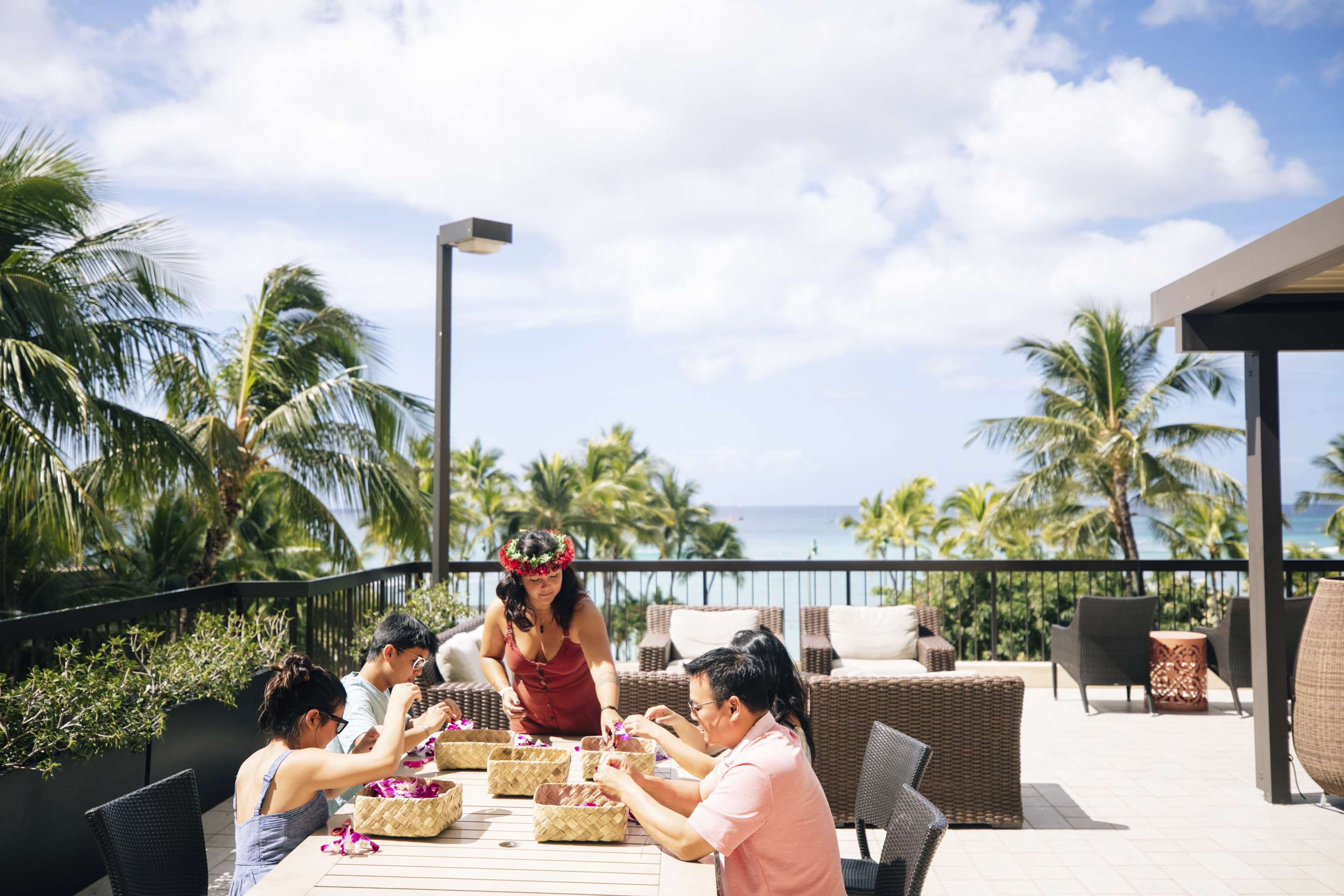 Aston Waikiki Beach Tower - Weekly Lei Making Lessons | Aston Waikiki Beach Hotel