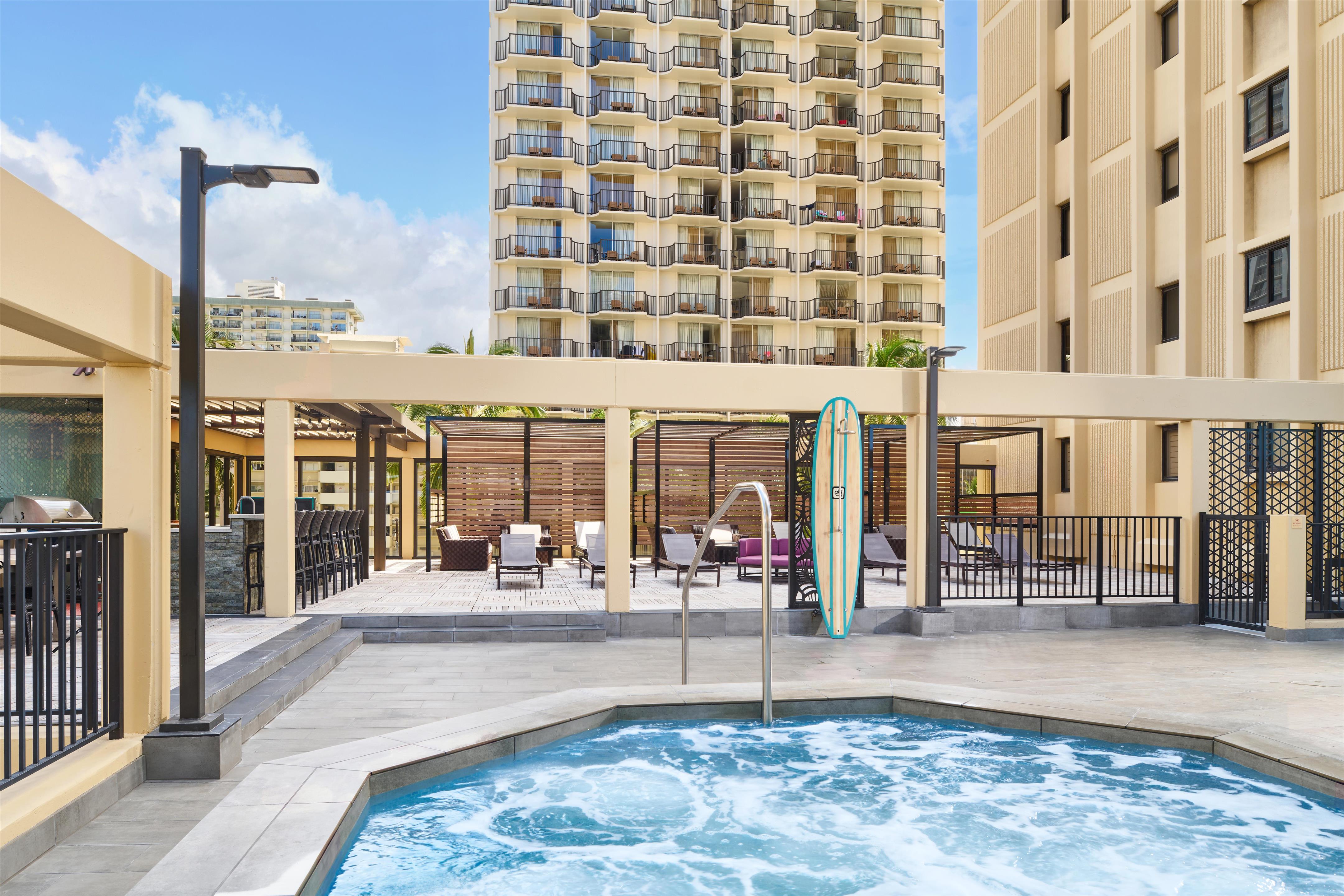 Aston Waikiki Beach Tower - Hot Tub Barbecue | Aston Waikiki Beach Hotel