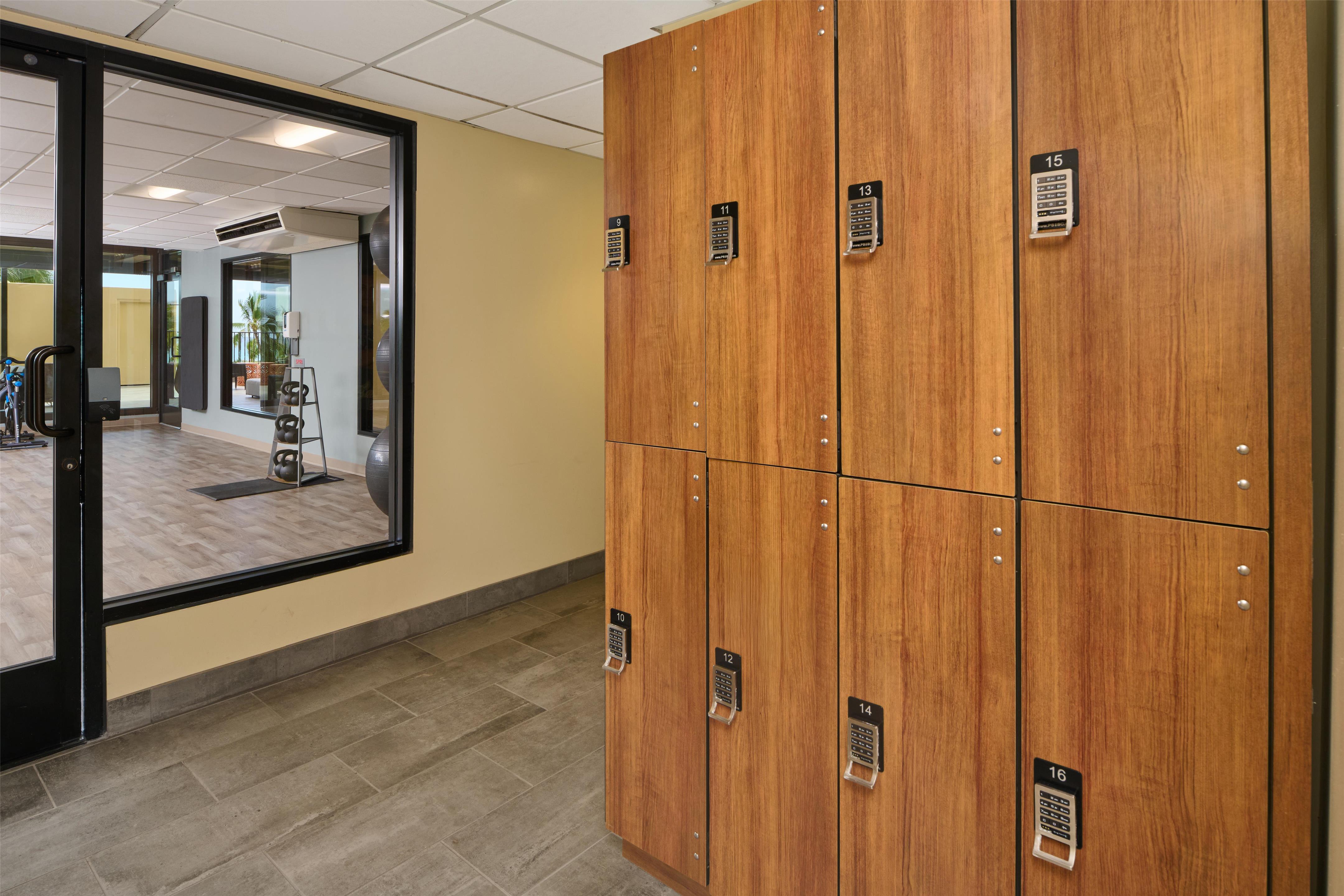 Aston Waikiki Beach Tower - Gym Locker Room | Aston Waikiki Beach Hotel