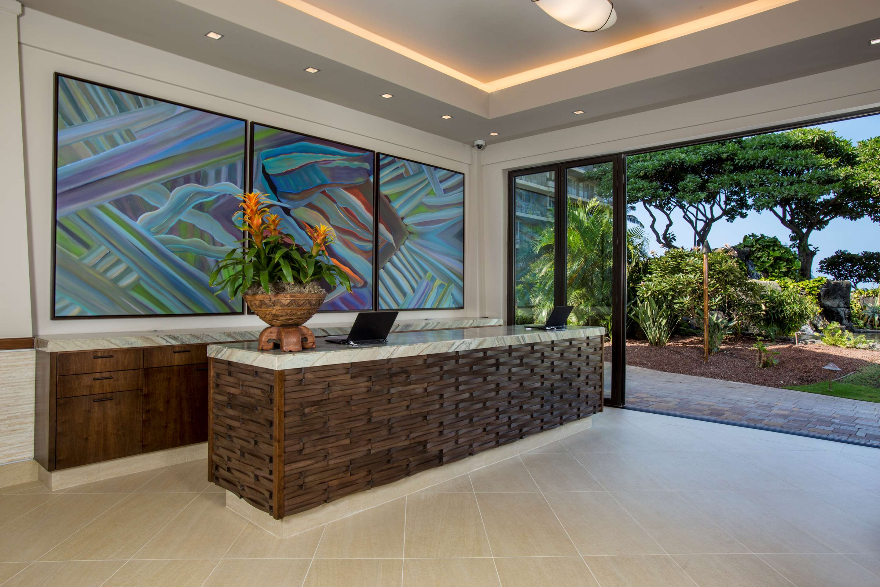 Aston at The Whaler on Kaanapali Beach - Front Desk | Aston at The Whaler on Kaanapali Beach