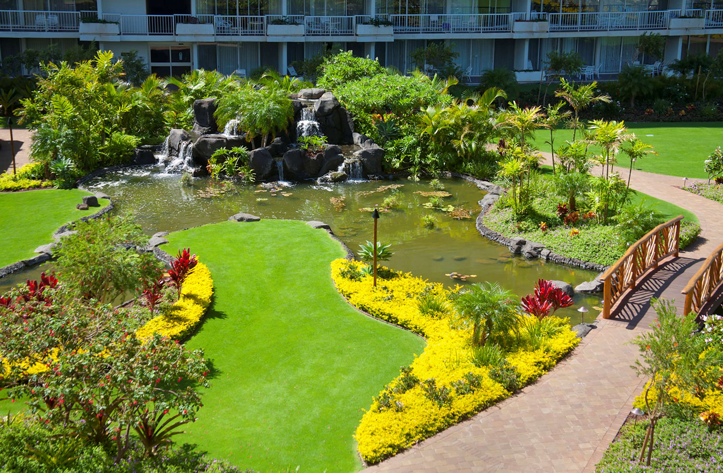 Aston at The Whaler on Kaanapali Beach - Exterior Courtyard | Aston at The Whaler on Kaanapali Beach