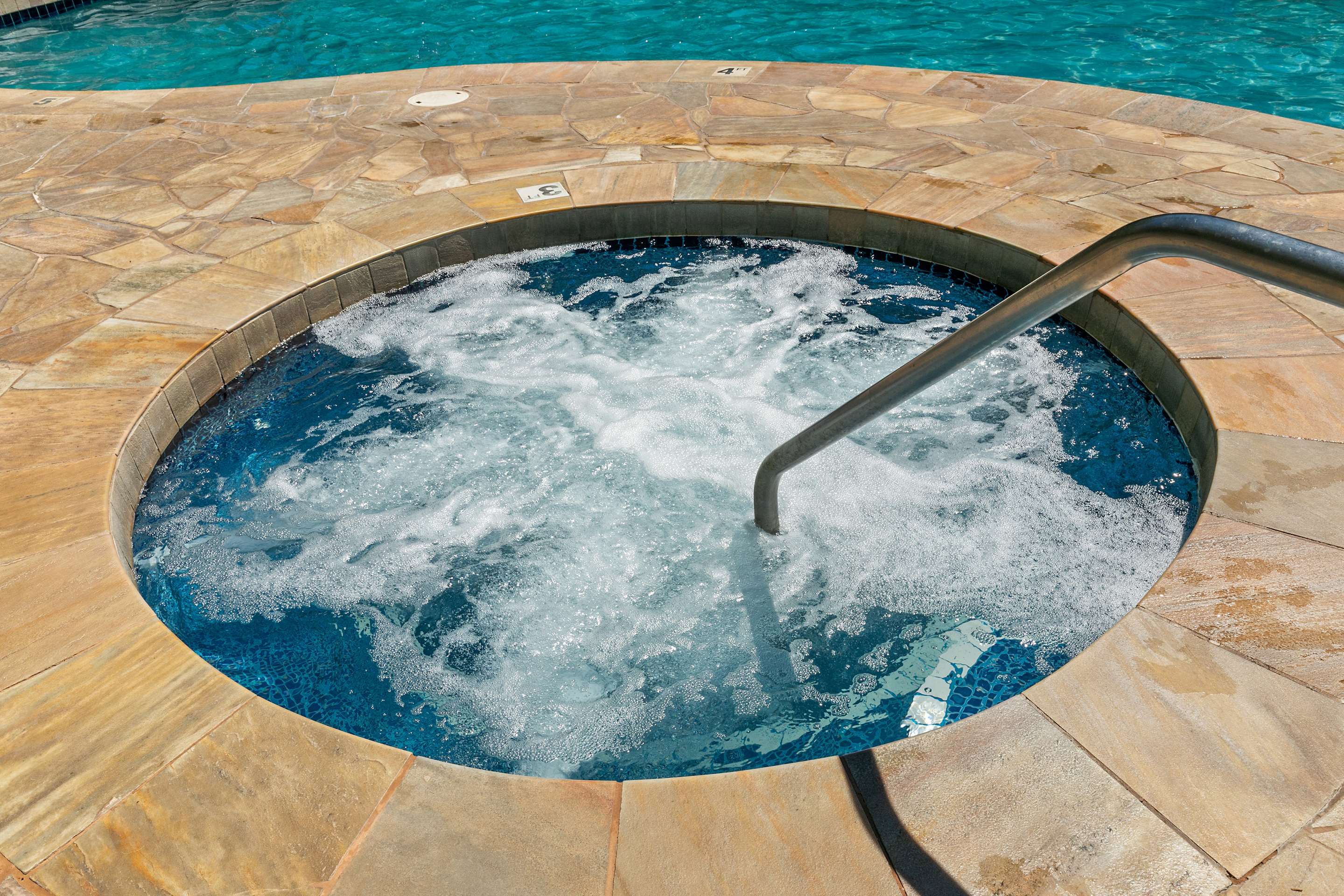 Aston at the Maui Banyan - Whirlpool | Aston at the Maui Banyan