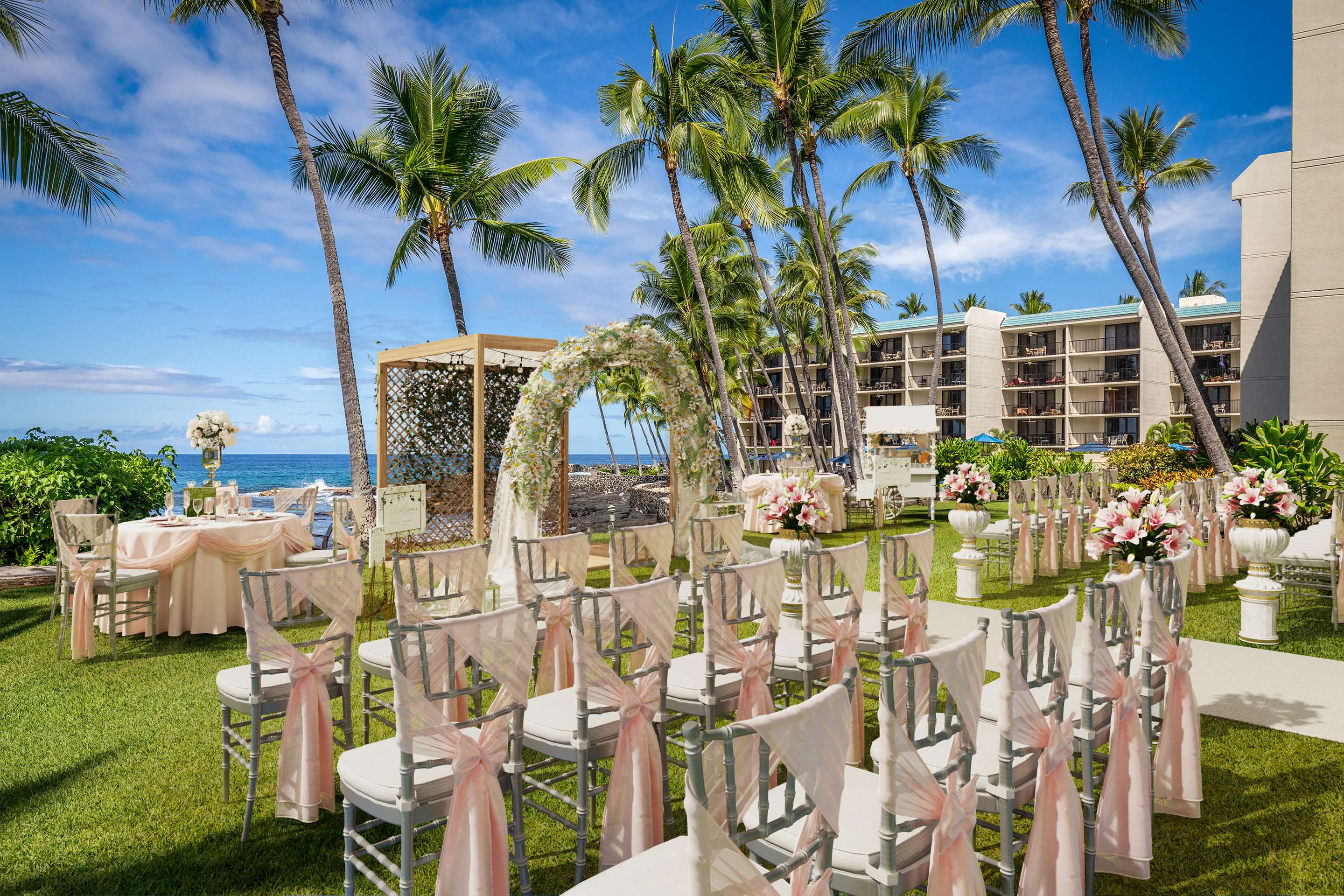 Aston Kona By The Sea - Meeting Room Wedding Lawn | Aston Kona by the Sea