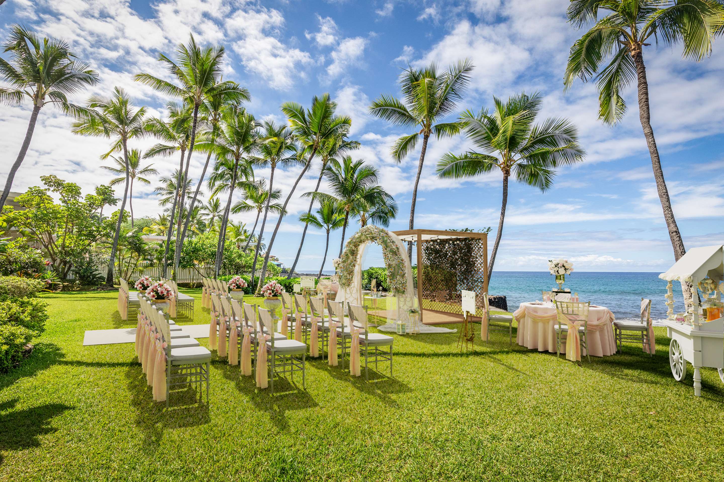 Aston Kona By The Sea - Meeting Room Wedding Lawn | Aston Kona by the Sea