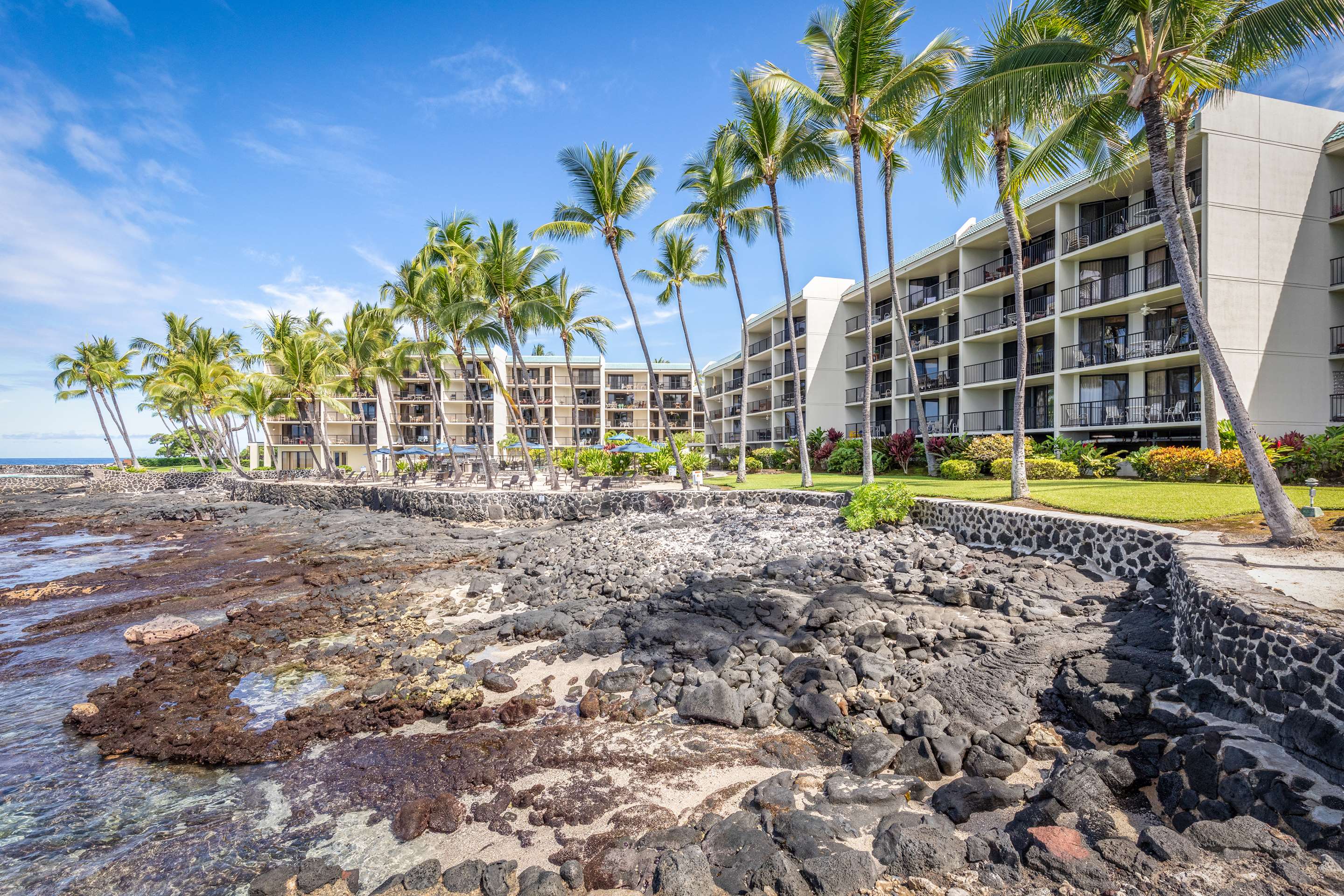 Aston Kona By The Sea - Oceanside Exterior | Aston Kona by the Sea