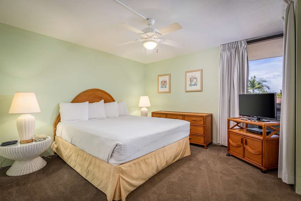 Aston Kona by the Sea-guestroom-Guest Room,Suite,On-Site.jpg