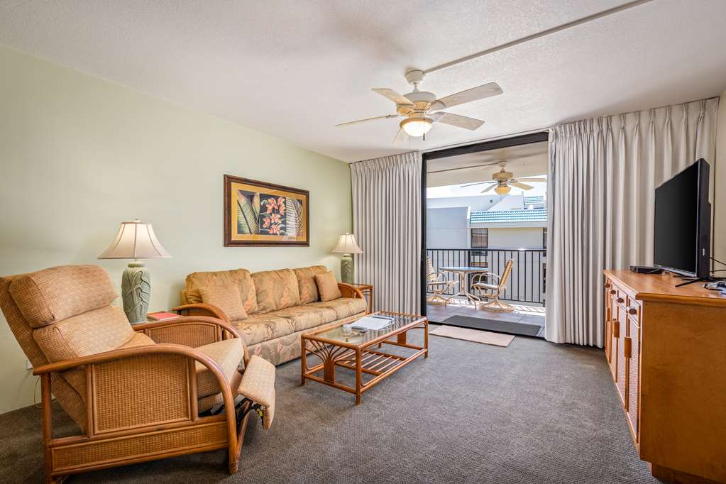 Aston Kona by the Sea-guestroom-Guest Room,On-Site.jpg