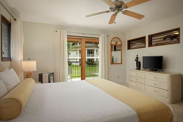 Suite - Aston Hotel at Poipu