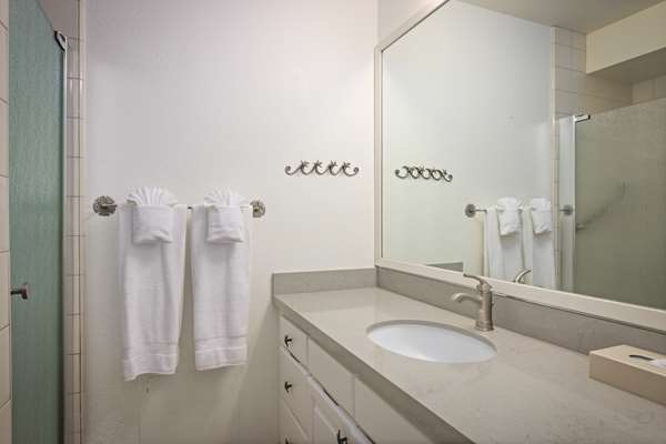 Suite - Aston Hotel at Poipu