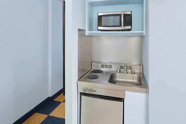  - Ewa Hotel Waikiki Honolulu