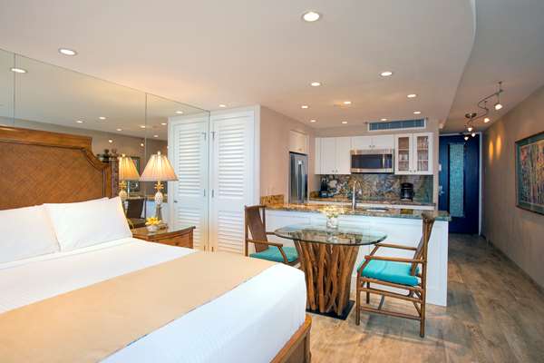 Suite - Aston Mahana at Kaanapali Hotel