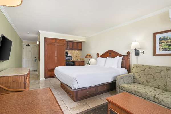  - Aston Islander on the Beach Hotel Kapaa