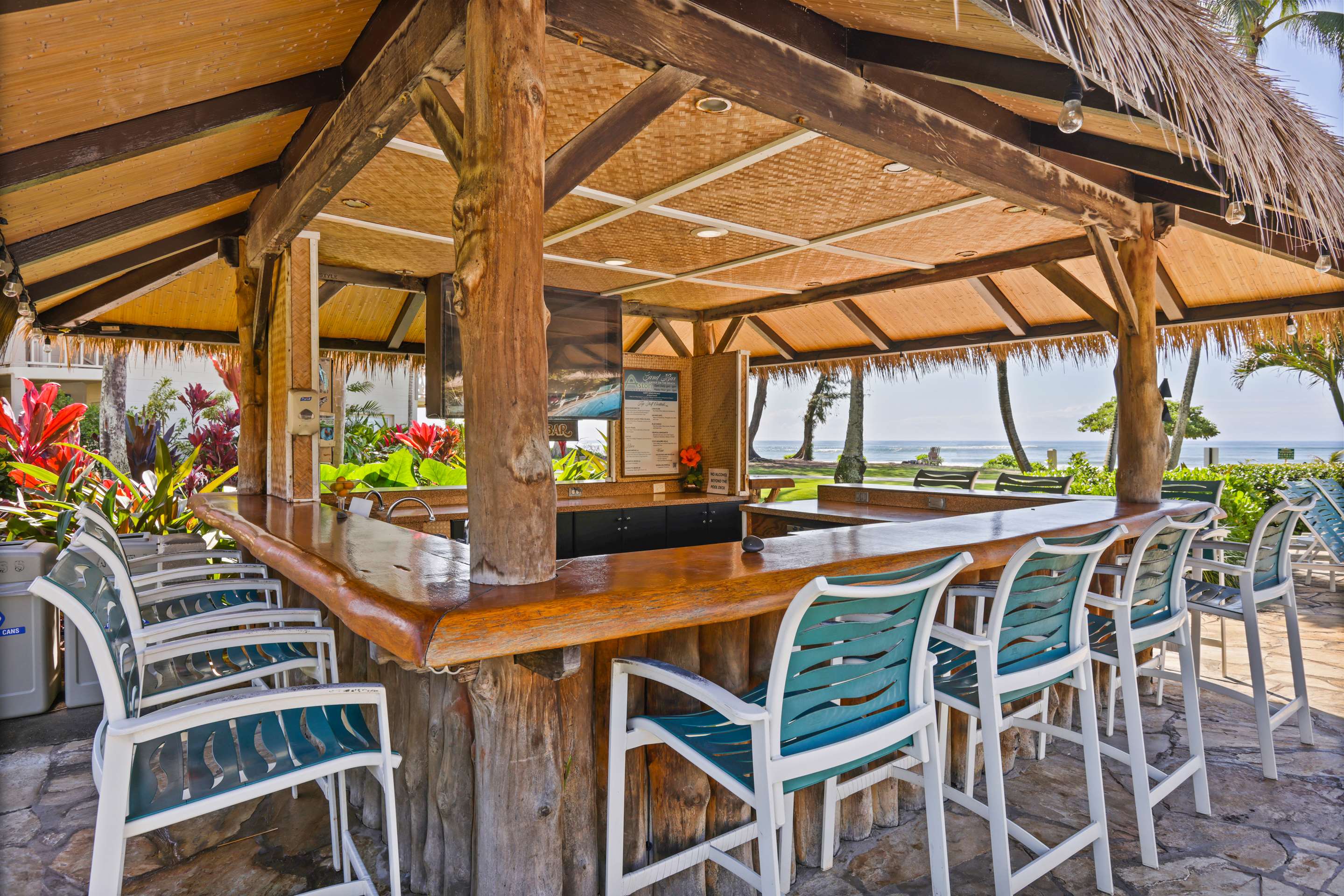 Aston Islander onthe Beach - Pool Bar | Aston Islander on the Beach