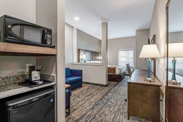  - Comfort Suites Grove City - I-71, Exit 100