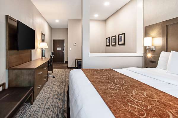  - Comfort Suites Grove City - I-71, Exit 100