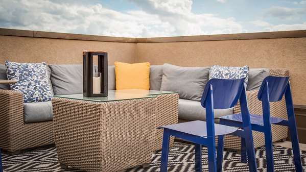 Bar - Best Western Plus Executive Residency Rigby's Water World Hotel Warner Robins