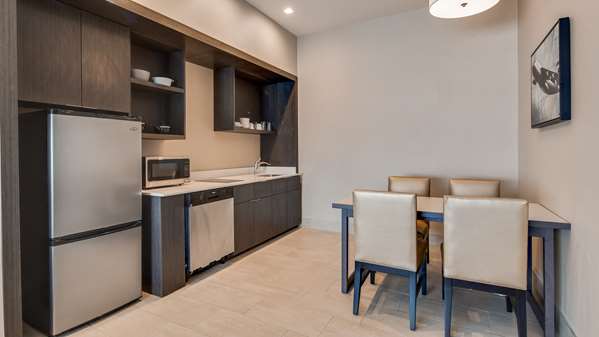 Suite - Best Western Plus Executive Residency Rigby's Water World Hotel Warner Robins