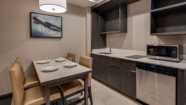 Suite - Best Western Plus Executive Residency Rigby's Water World Hotel Warner Robins