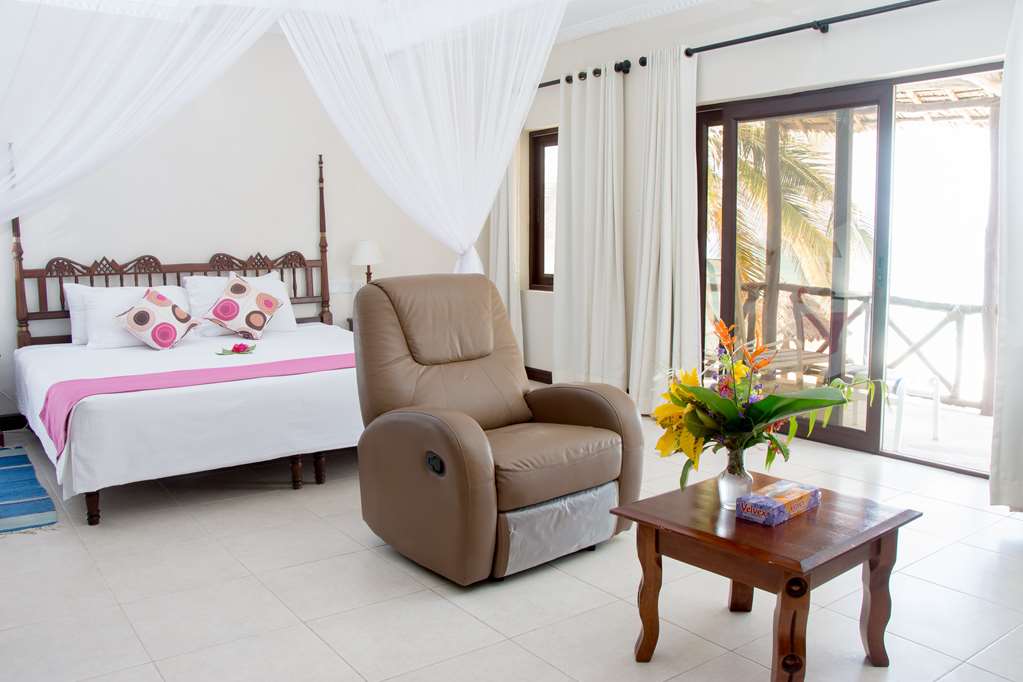 JACARANDA INDIAN OCEAN BEACH RESORT-guestroom-Guest Room,On-Site.jpg