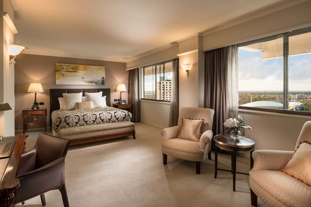 STAMFORD PLAZA ADELAIDE-guestroom-Guest Room,Suite,On-Site.jpg
