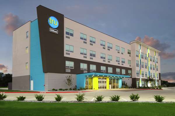 Exterior view - Tru by Hilton Hotel Bryan