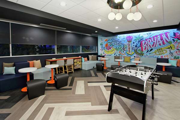  - Tru by Hilton Hotel Bryan