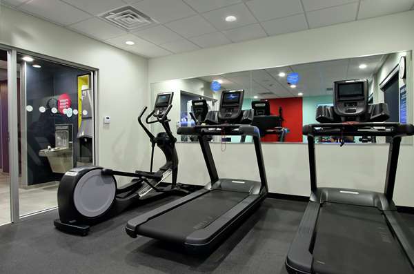 Fitness/ Exercise Room - Tru by Hilton Hotel Bryan