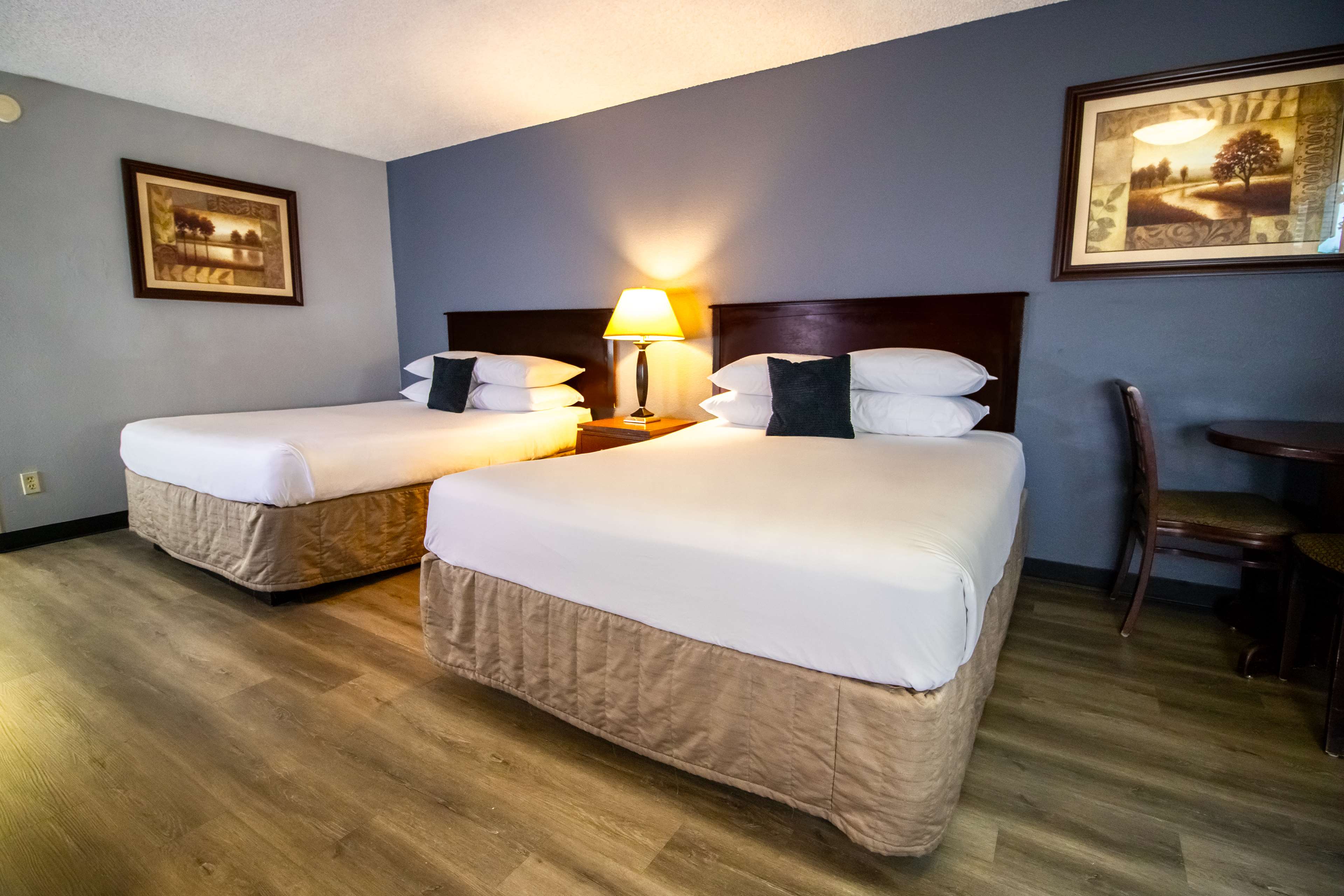 Two Queen Beds image