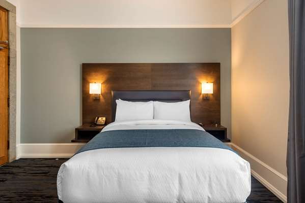  - Courthouse Hotel Thunder Bay