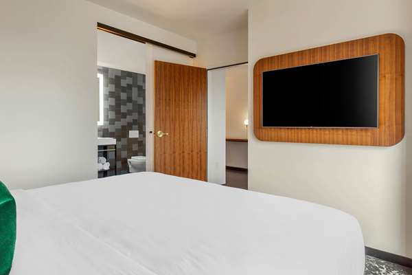 Suite - Cambria Hotel Downtown-South Boston