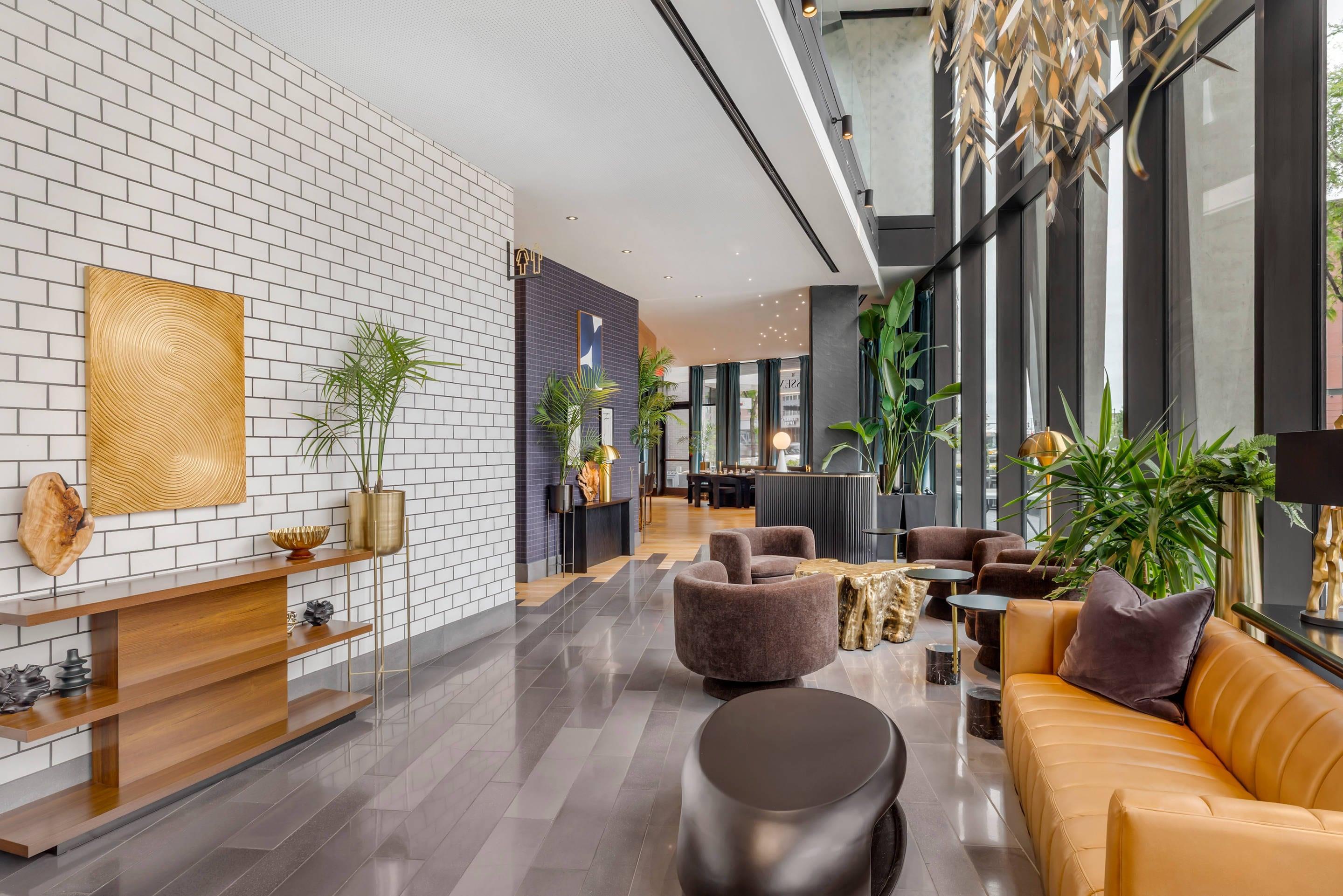 Hotel Bar