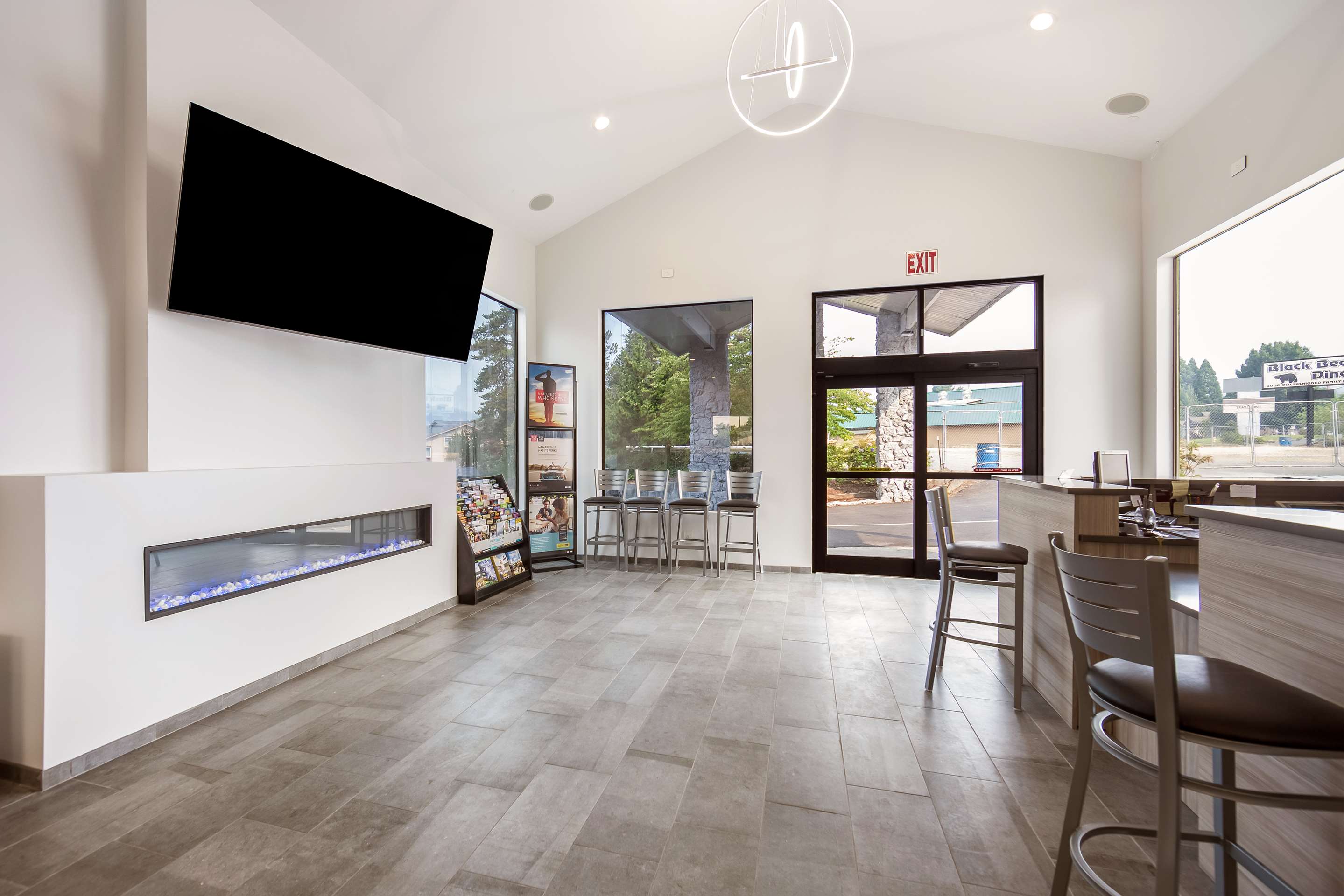 Lobby | Red Lion Inn & Suites Grants Pass
