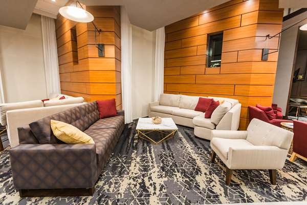 Bar - Hyatt Place Hotel Downtown Greenville