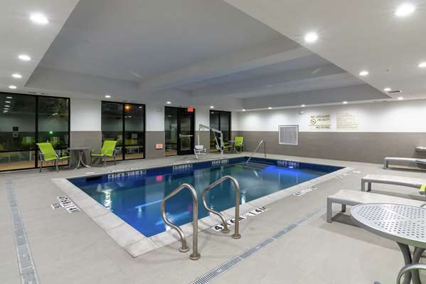 Pool - Hampton Inn & Suites East Dallas - I-30, Exit 52