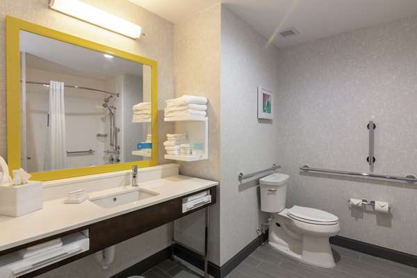  - Hampton Inn & Suites East Dallas - I-30, Exit 52