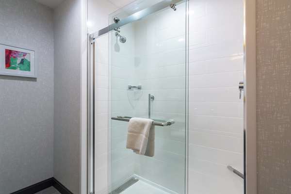  - Hampton Inn & Suites East Dallas - I-30, Exit 52