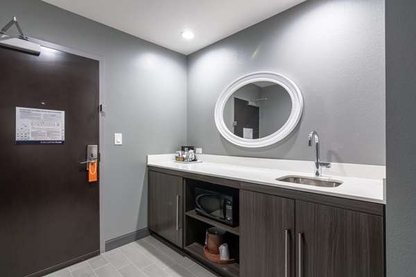  - Hampton Inn & Suites East Dallas - I-30, Exit 52