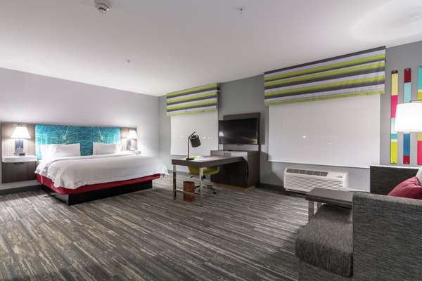  - Hampton Inn & Suites East Dallas - I-30, Exit 52