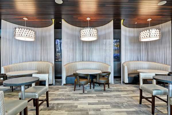 Restaurant - Embassy Suites Plainfield - I-70, Exit 66