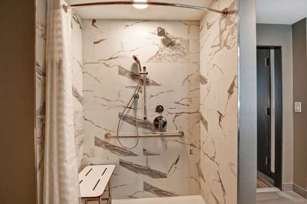  - Embassy Suites Plainfield - I-70, Exit 66