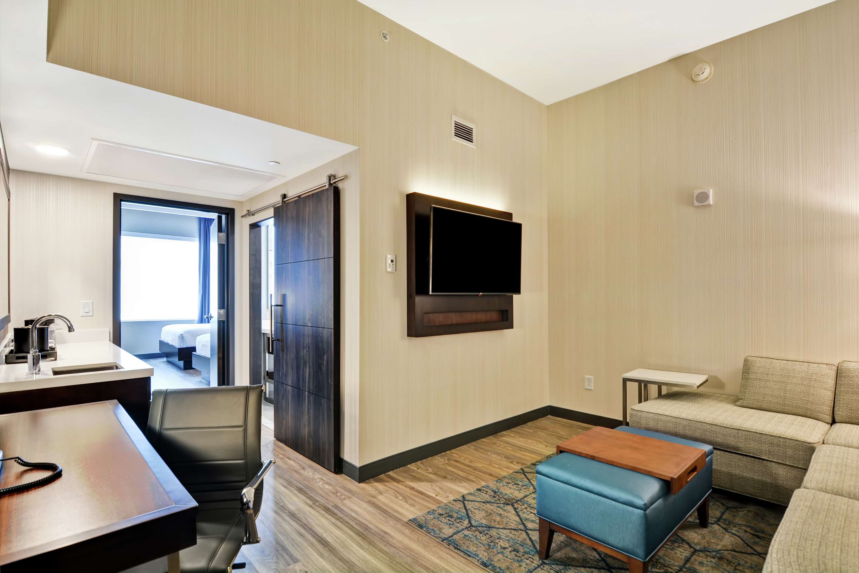 Guest room