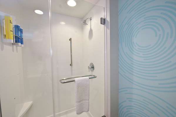  - Tru by Hilton Hotel Lawrence