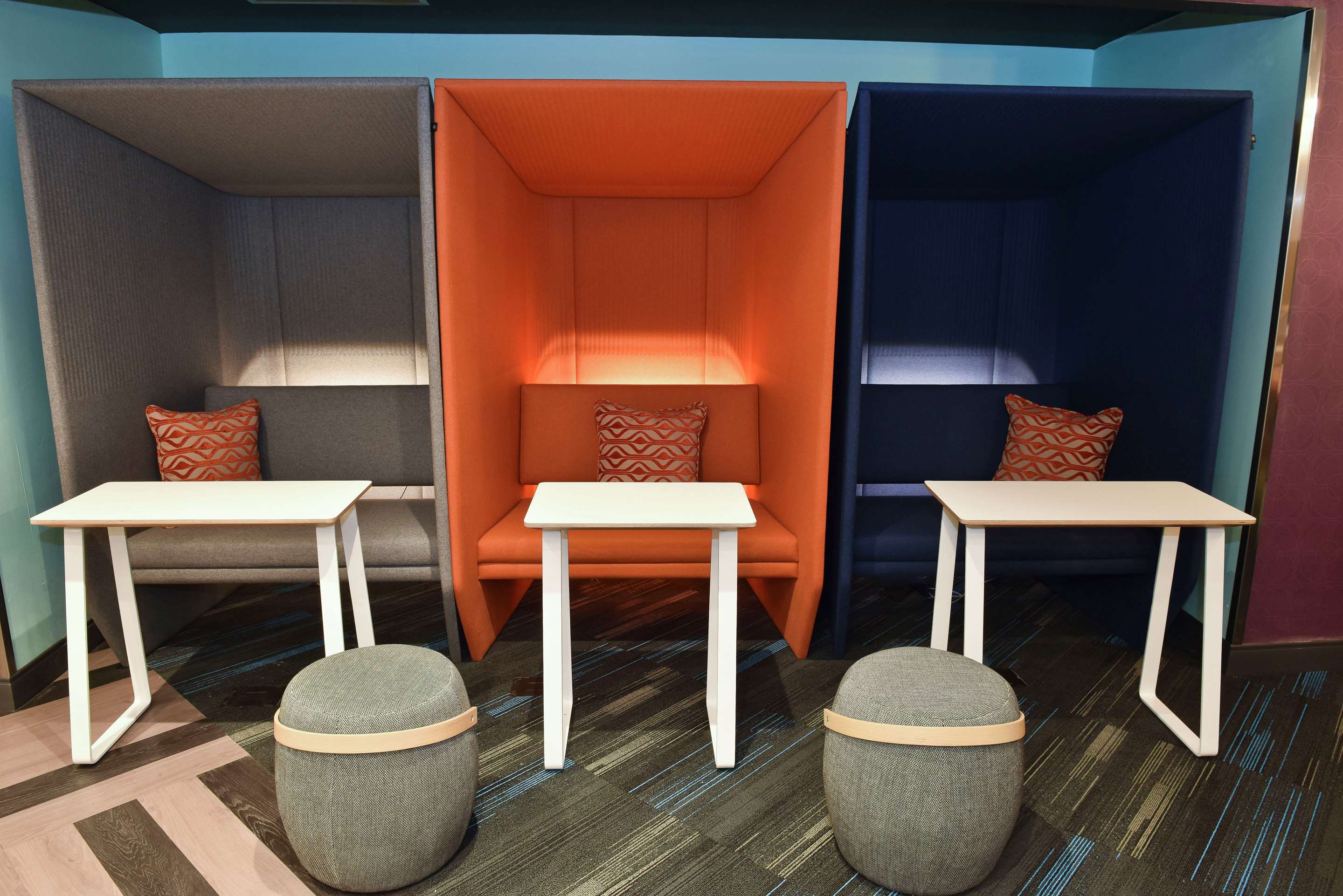 Lobby | Tru by Hilton Lawrence