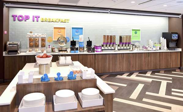 Restaurant - Tru by Hilton Hotel Lawrence